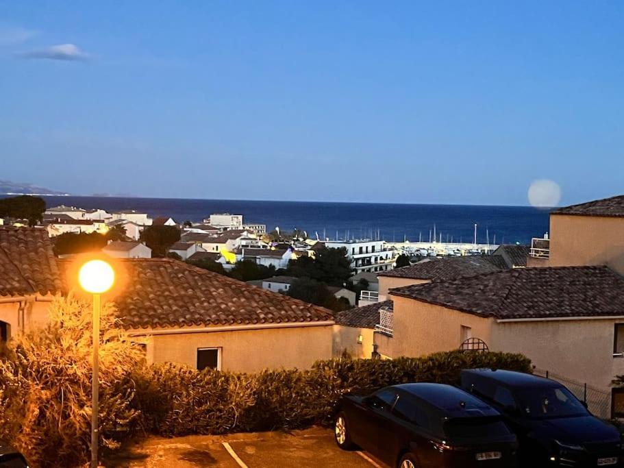 Studio Vue Mer Avec Piscine Et Terrain De Tennis Sausset-les-Pins Bagian luar foto